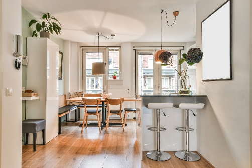 Appartement lumineux, chaleureux et soigné avec espace repas